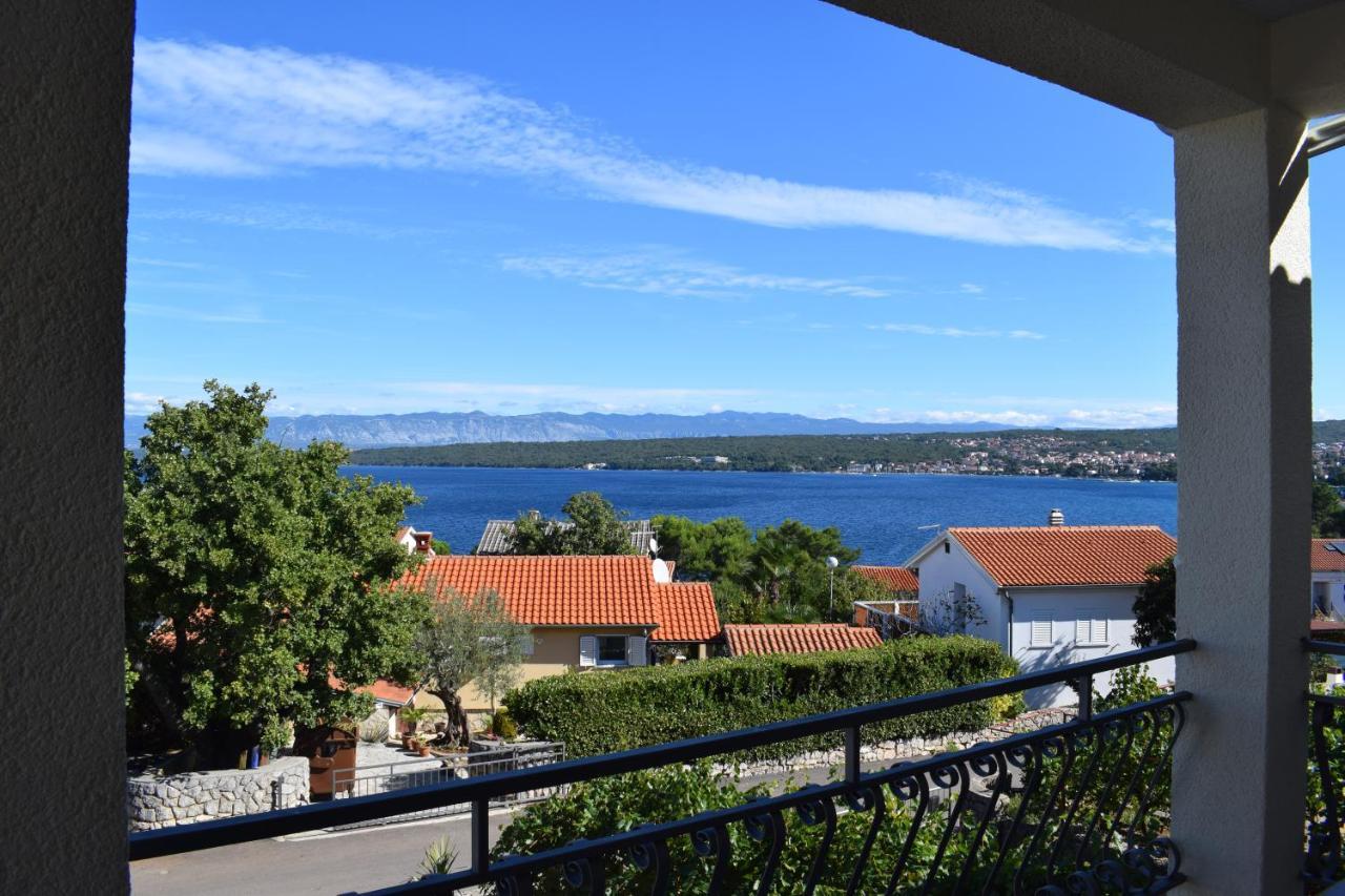And Charming Apartment In Vantacici Malinska Exteriör bild